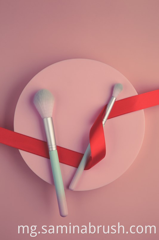 Makeup borosy karazana 02 Makeup Brush Type 02